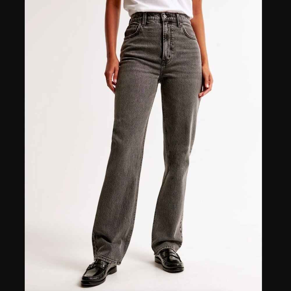 A&F Ultra High Rise 90s Straight Jean